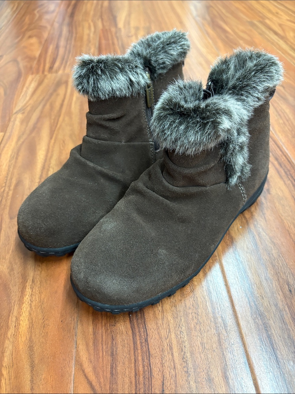 Khombu women boots 6m
